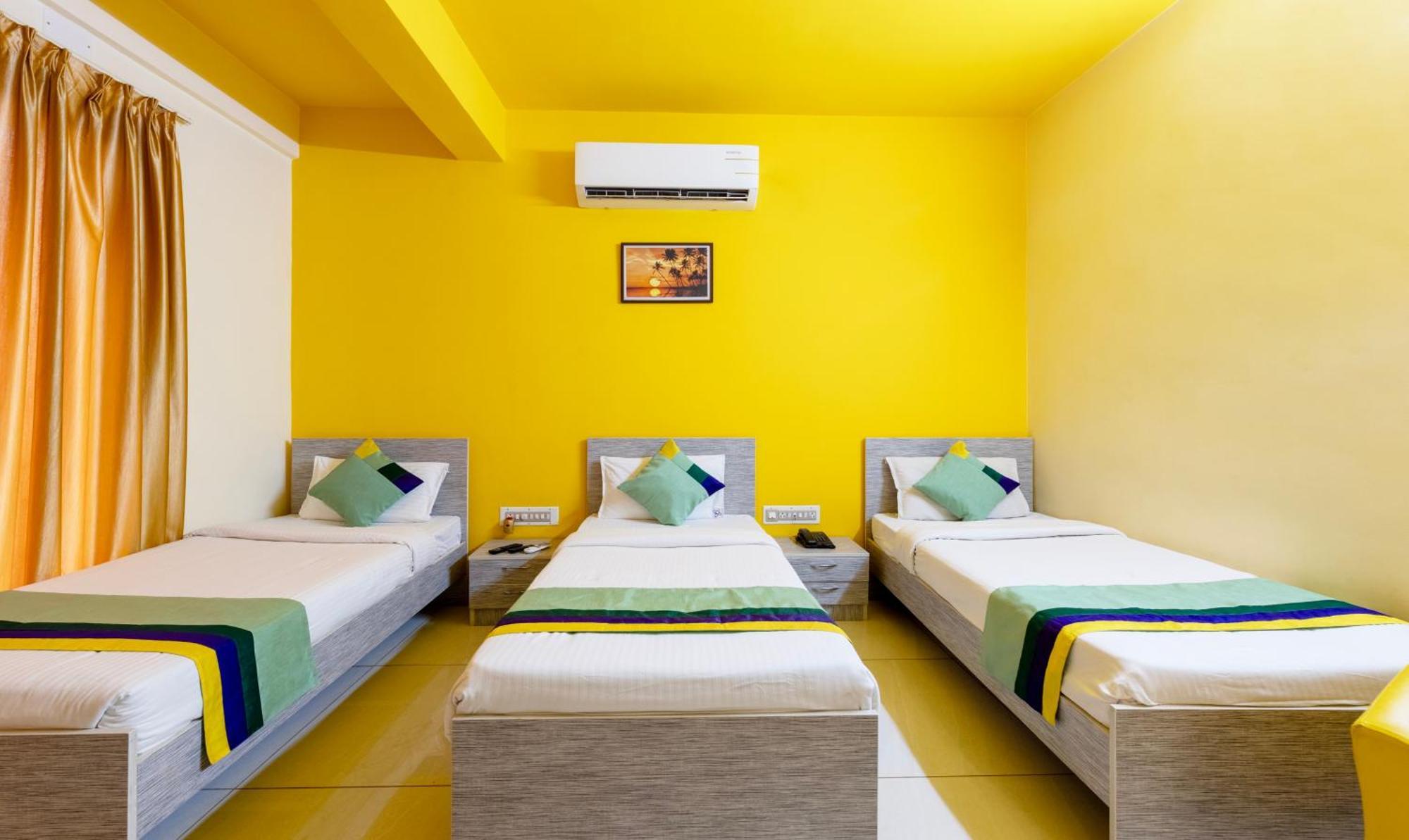 Treebo Four Seasons Hotell Mysore Exteriör bild