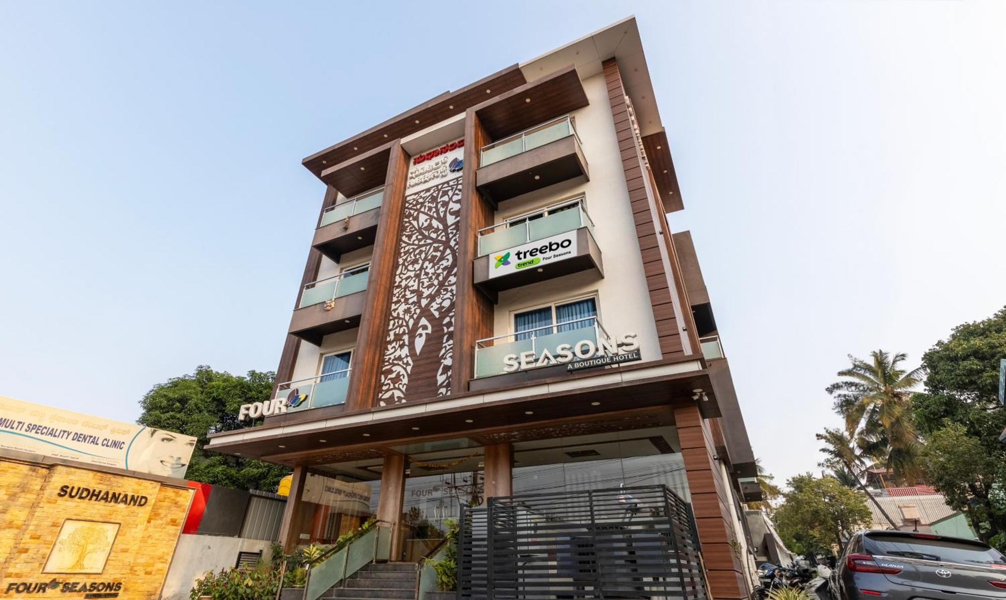 Treebo Four Seasons Hotell Mysore Exteriör bild